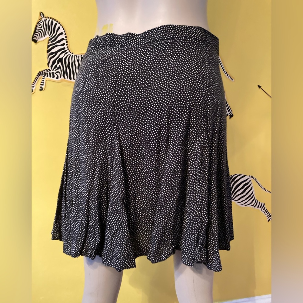 Urban Outfitters, miniskirt w/polka dots, M - Picture 9 of 9